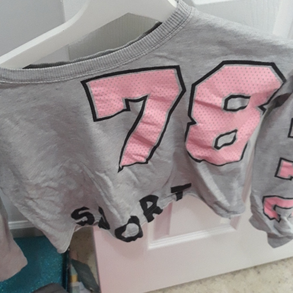 Grey girls "crop top"